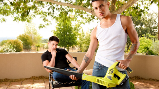 Dark Hair Twink Derrick Dime gets Deepthroated by Texas Holcum
